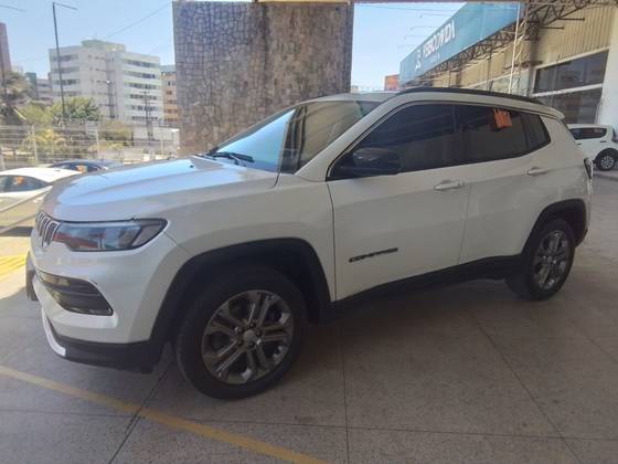 JEEP COMPASS 1.3 T270 TURBO FLEX LONGITUDE AT6